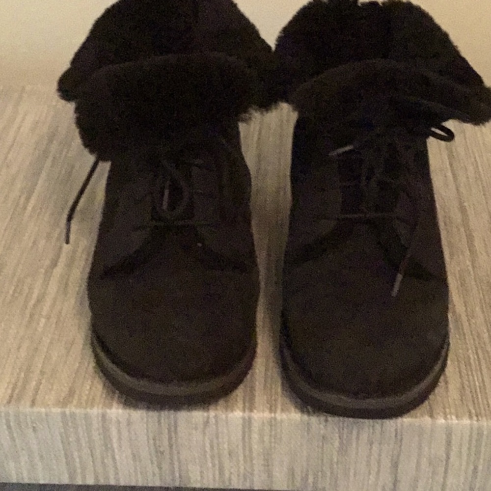 UGGs black shoe boat excellent condition